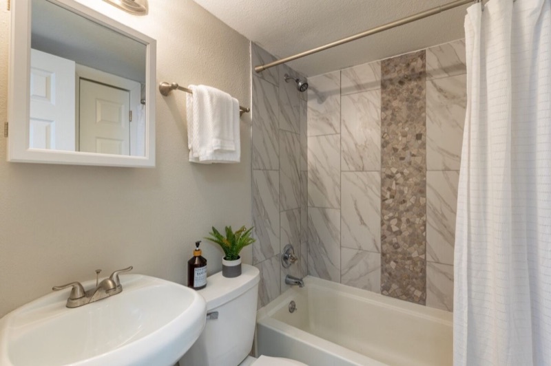 The bathroom at The Jefferson